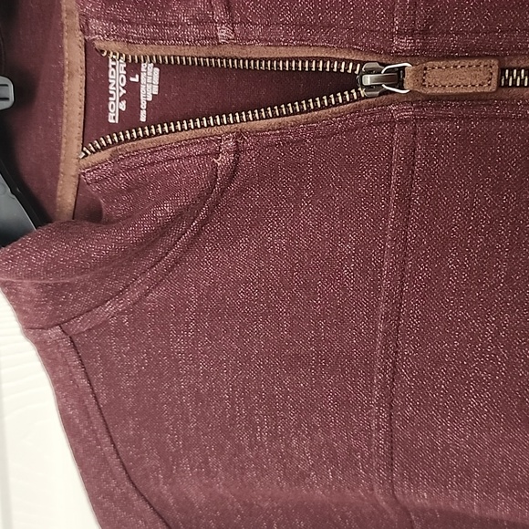 ROUNDTREE & YORK MEN'S SWEATER - Picture 10 of 10